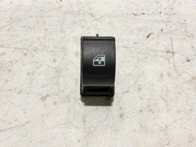 Fiat Doblo III. jobb első ablakemelő kapcsoló