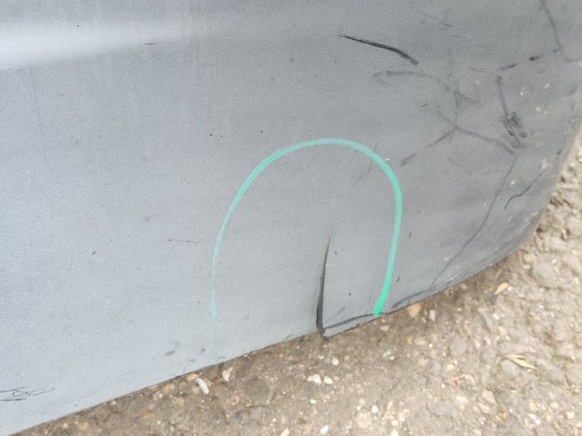 61650 Fiat Doblo 2005-2009 első lökhárító, a képen látható sérüléssel 735417815