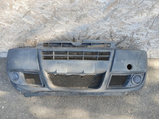 181061 Fiat Doblo 2005-2009 első lökhárító, a képen látható sérüléssel 735417815