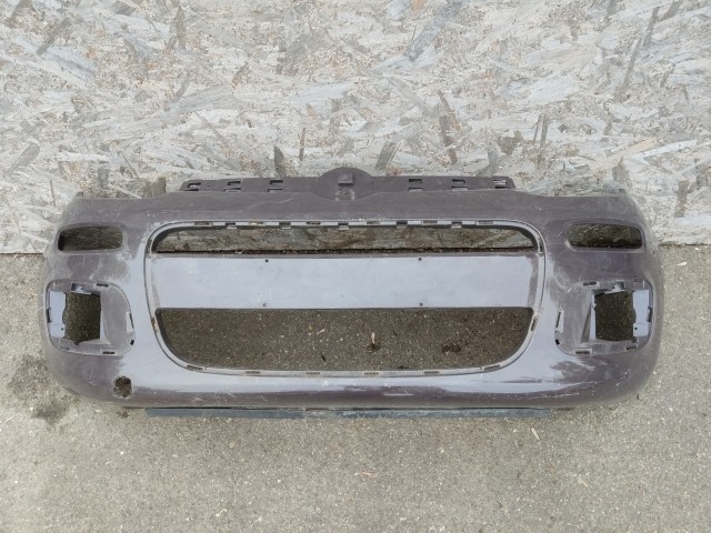 61569 Fiat Panda III. 2012-2024 első lökhárító, a képen látható sérüléssel
