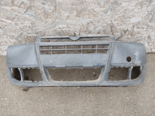 181066 Fiat Doblo 2005-2009 első lökhárító, a képen látható sérüléssel 735417815