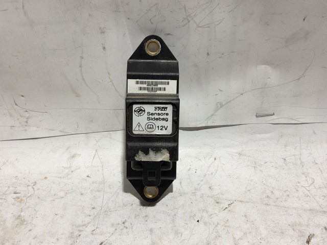 Fiat Punto II. 46822669 számú ütközés szenzor