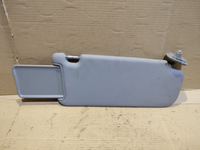 182474 Kia Sorento 2009-2015 szürke színű bal oldali napellenző 