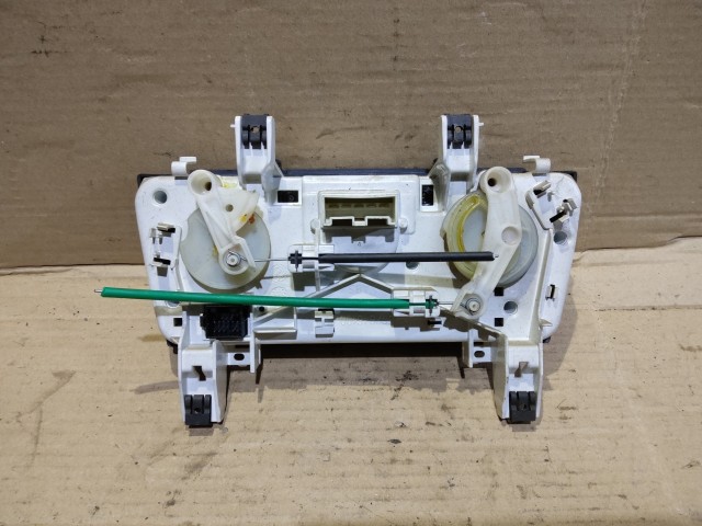 182487 Fiat Bravo 2007-2014 manuál klímás fűtéskapcsoló