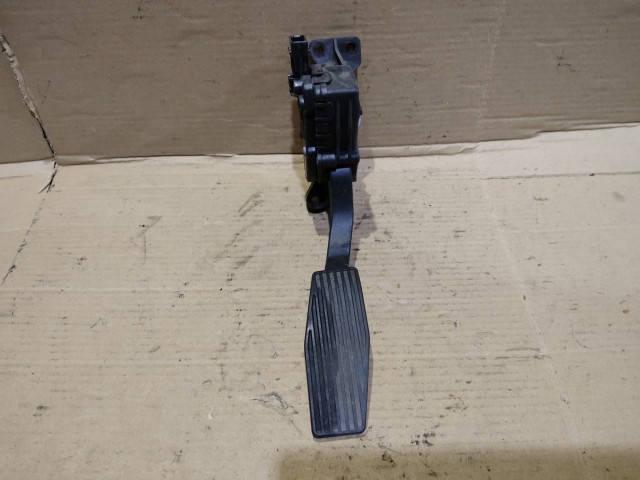 Fiat Croma  2005-2010 2,4 20v Diesel Gázpedál 51733559