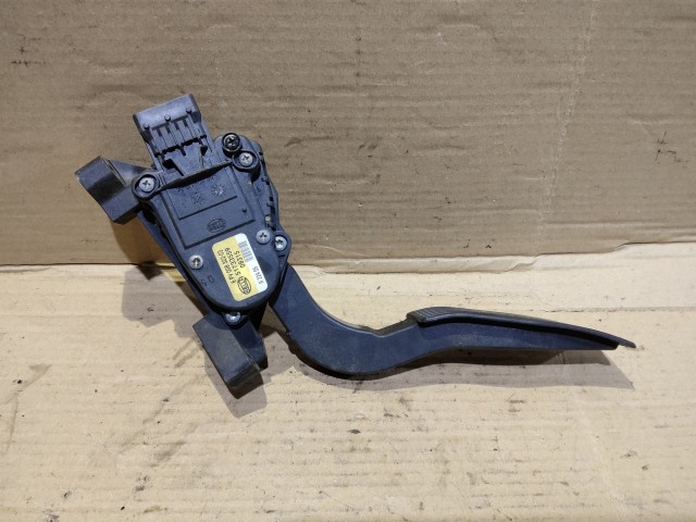 Fiat Croma  2005-2010 2,4 20v Diesel Gázpedál 51733559