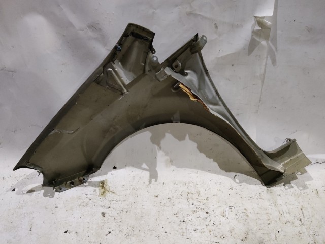 121926 Fiat Grande Punto 2005-2009  Jobb első sárvédő, a képen látható sérüléssel