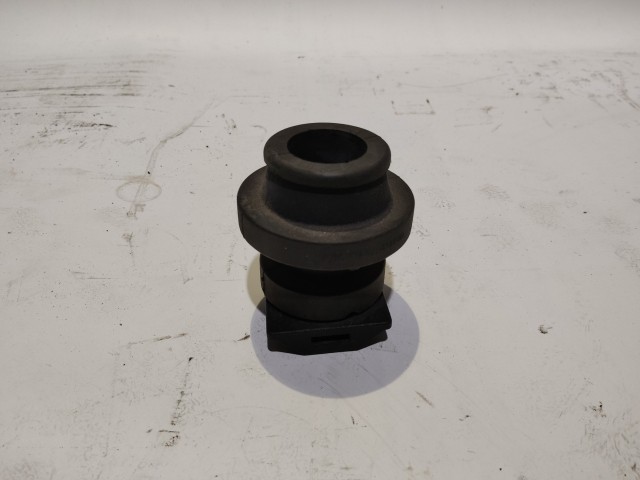 Alfa Romeo 159, Brera, Spider alsó hűtőtartó gumibak 50500401