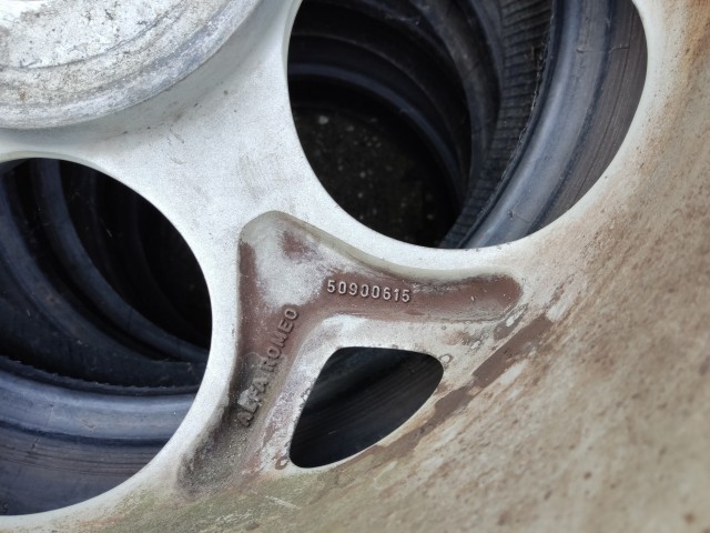 184572 Alfa Romeo 147, 156, Gt 17