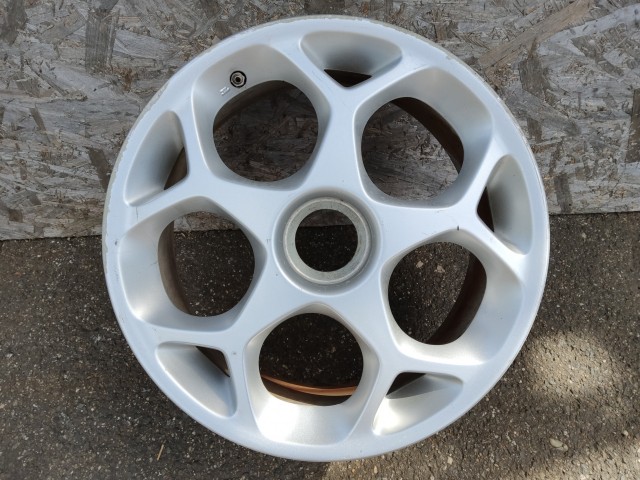 184572 Alfa Romeo 147, 156, Gt 17