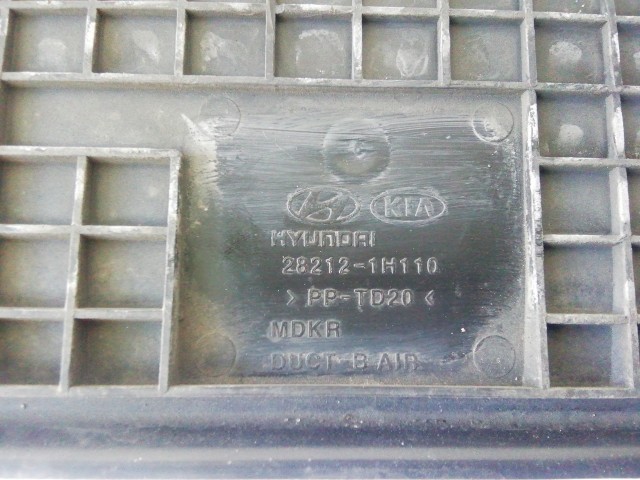 Kia Ceed I. 2006-2009 2008-2012 Levegőcső  Használt légbeömlőből a légszűrőházba 