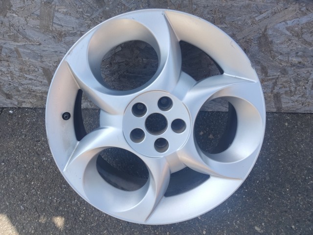 184776 Alfa Romeo 147, 156, Gt 17