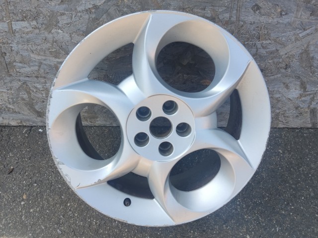 184779 Alfa Romeo 147, 156, Gt 17