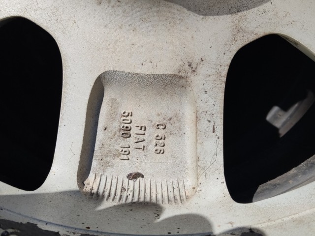 184822 Fiat Idea 6x15