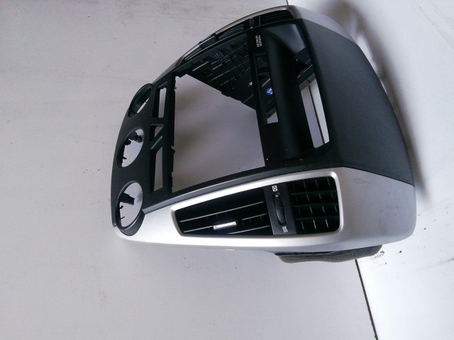 Kia Ceed I. Fl. 2009-2012 2008-2012 Közép konzol Használt