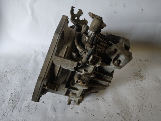 56831 Alfa Romeo 159 1,9 16v Jts 6 sebességes váltó alkatrésznek!!!!!