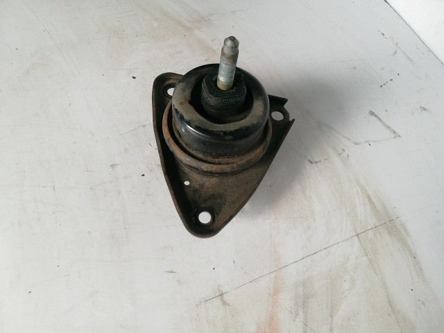 Kia Ceed I. Fl. 2009-2012 2008-2012 Tartóbakok Használt vas bak Motor tartó  