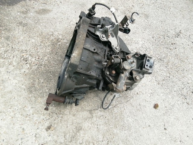 184457 Kia Ceed I. 2008-2012 1,4 16v benzin 5 sebeséges váltó