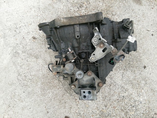 184457 Kia Ceed I. 2008-2012 1,4 16v benzin 5 sebeséges váltó