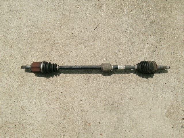 Kia Ceed I. 2008-2012 1,4 16v benzin jobb első féltengely 49500-1H010