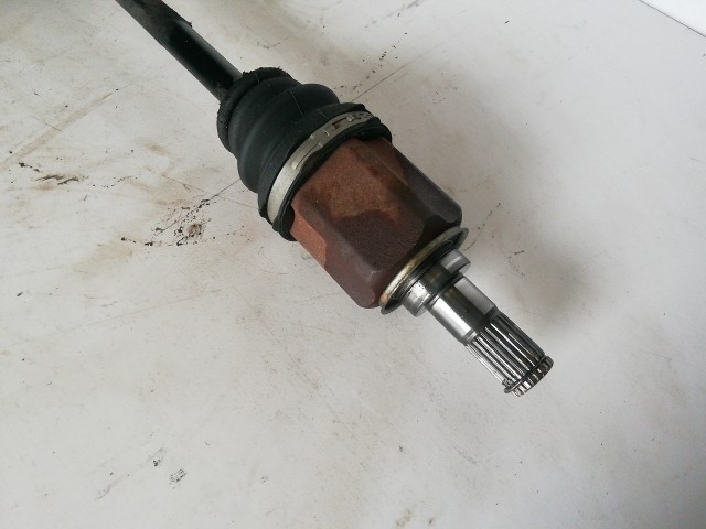 Kia Ceed I. 2008-2012 1,4 16v benzin bal első féltengely 49501-1H010