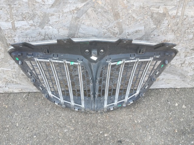 185154 Lancia Delta 2008-2014 Díszrács, a képen látható sérüléssel