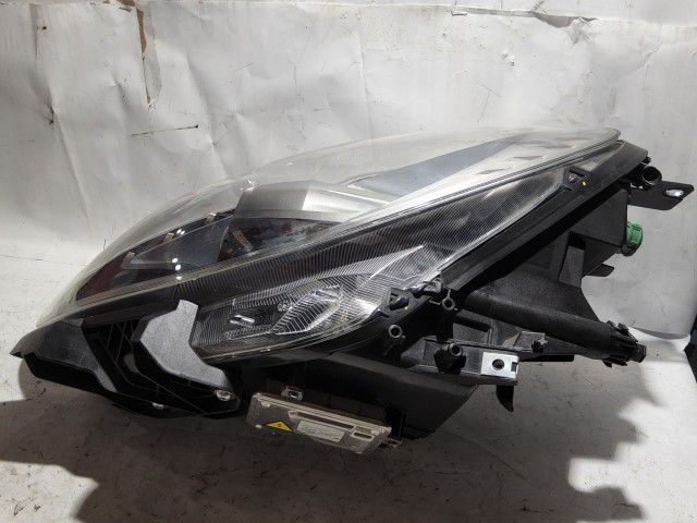 185301 Alfa Romeo Giulietta bal első xenon fényszóró, jobb kormányos kivitel