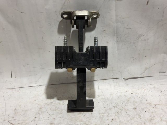 Alfa Romeo 159 hátsó ajtó határoló 60690660