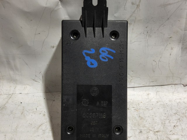 Alfa Romeo 166 60687119 számú világítás vezérlés