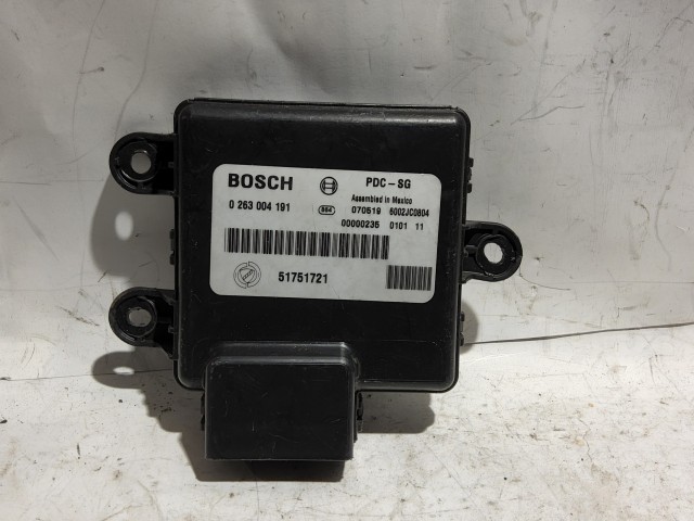 Fiat Linea 51751721 számú tolatószenzor vezérlő