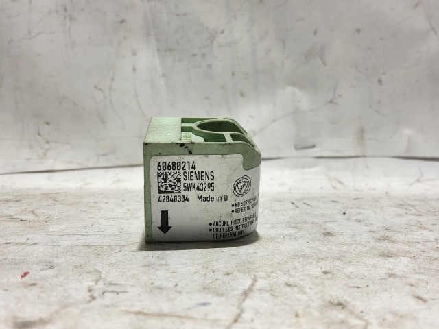 Alfa Romeo 156 60680214 számú ütközés szenzor