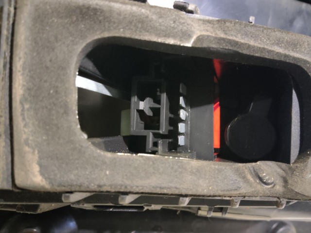 182904 Fiat Punto Evo bal hátsó lámpa, szögletes csatlakozós 51849738