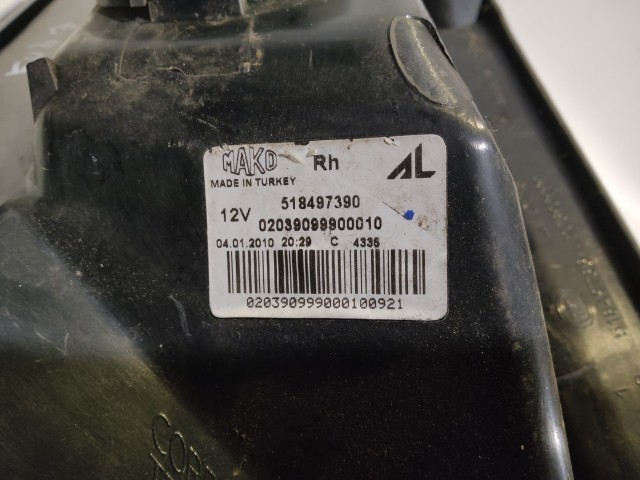 182906 Fiat Punto Evo jobb hátsó lámpa, szögletes csatlakozós, izzófoglalat sérült!!!