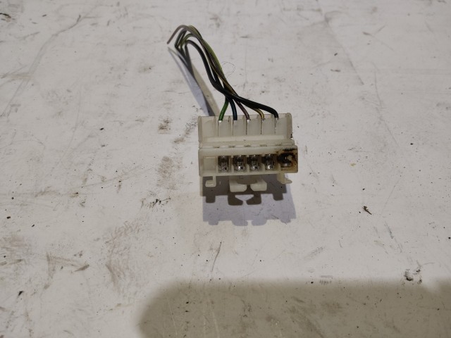 182907 Fiat Punto Evo 2009-2011 hátsó lámpa elektromos csatlakozó szögletes kivitel 51849739