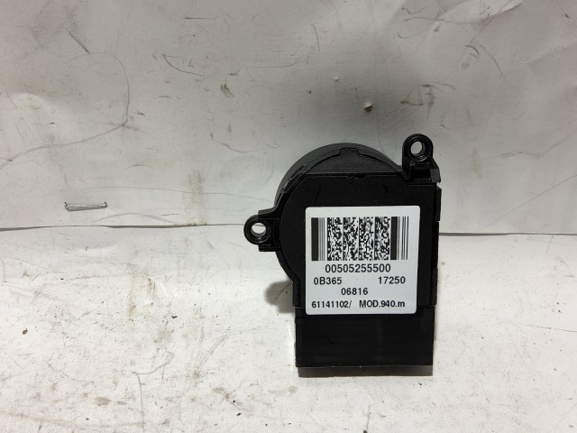 Alfa Romeo Giulietta 50525550 számú gyújtás kapcsoló betét