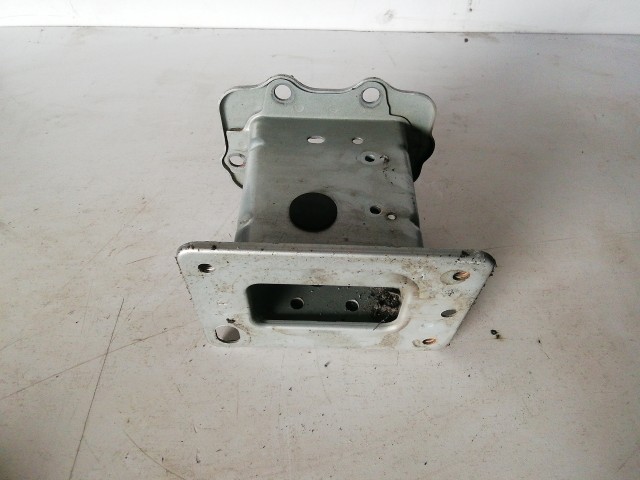 Kia Ceed I. Fl. 2009-2012 2008-2012 Nyúlvány és Nyúlványösszekötő Használt Bal első 