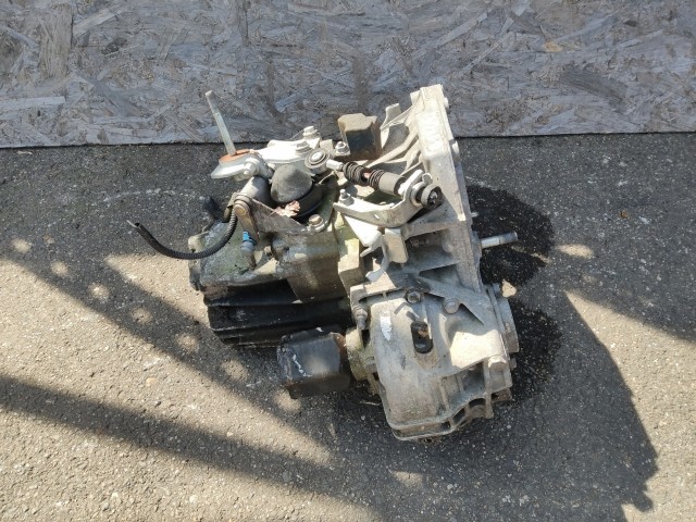 Fiat Bravo 2007-2014 2007-2014 Váltó Használt 6 Kézi Első kerék  a képen látható sérüléssel