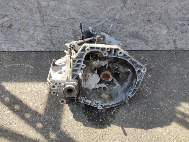 Fiat Bravo 2007-2014 2007-2014 Váltó Használt 6 Kézi Első kerék  a képen látható sérüléssel