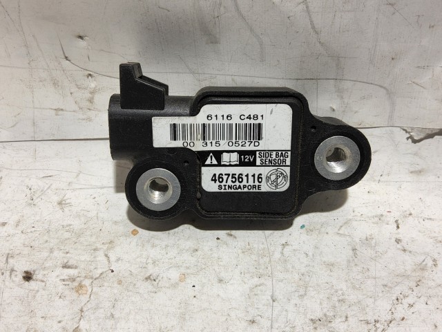 Alfa Romeo 147  bal oldali ütközés szenzor 46756116