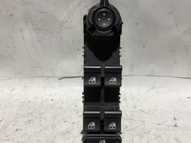 Alfa Romeo Giulietta bal első ablakemelő kapcsoló 4 elektromos ablak