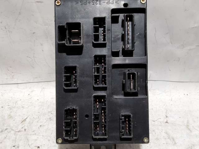 186192 Alfa Romeo 166 1998-2007 belső Biztosítéktábla