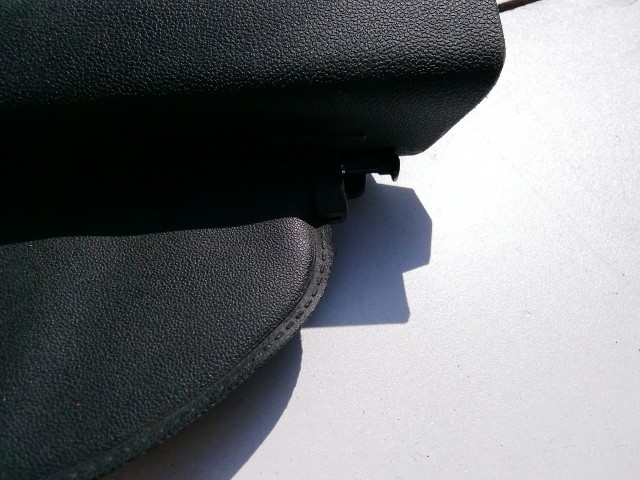 185664 Mercedes Benz A-Class(W169) 2004-2012 Kalaptartó, egy beakasztási pont törött!!!