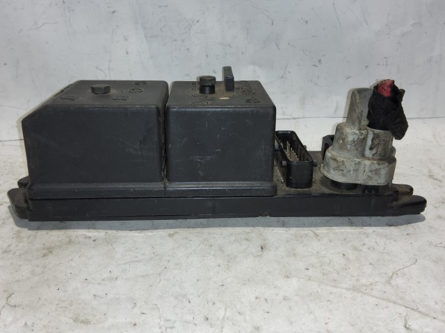 Alfa Romeo 166 1998-2007 külső Biztosítéktábla