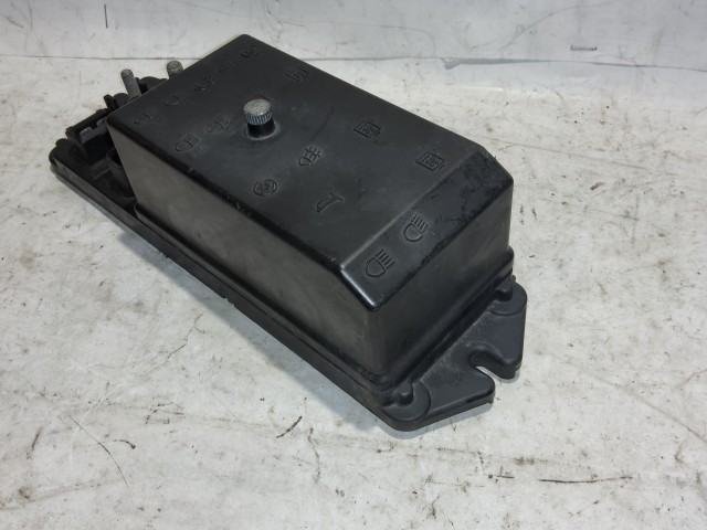 Alfa Romeo 166 1998-2007 külső Biztosítéktábla