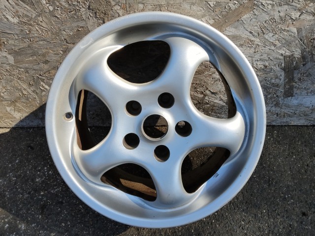 Felni Használt Könnyűfém 110 38 7 15 5