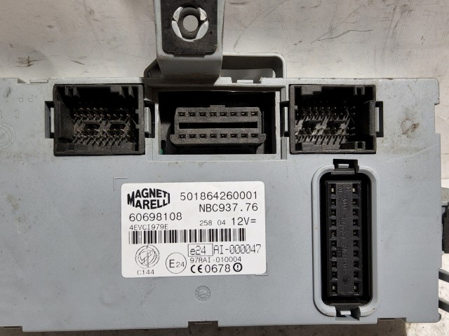 Alfa Romeo 147 immo doboz 60698108