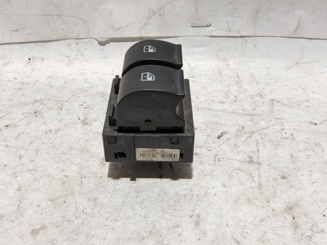 Fiat Grande Punto  2005-2009 Ablakemelő kapcsoló  Használt bal első