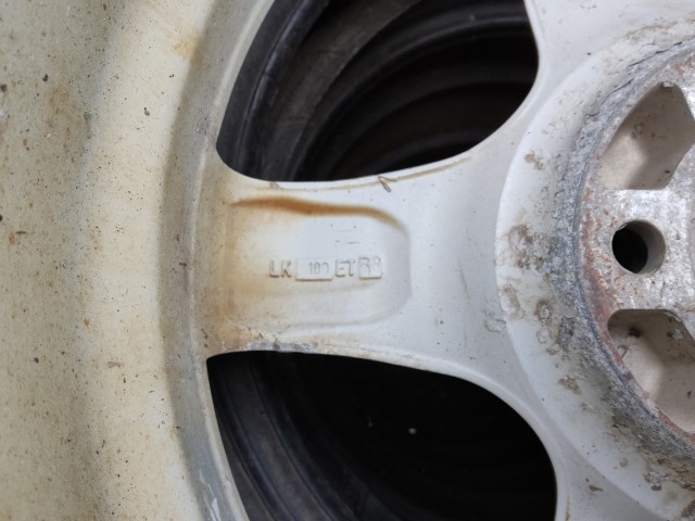 Felni Használt Könnyűfém 100 38 6.5 16 5