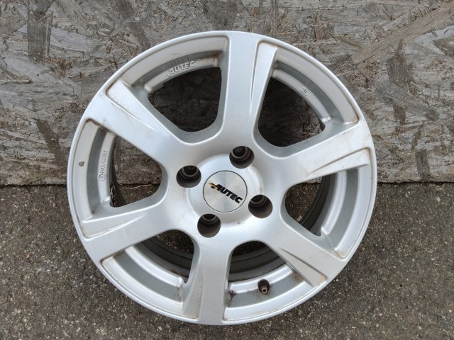 Felni Használt Könnyűfém 108 23 6 15 4