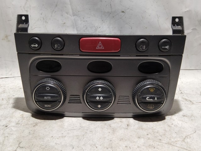 Alfa Romeo 147, Gt  digit fűtéskapcsoló 156051372